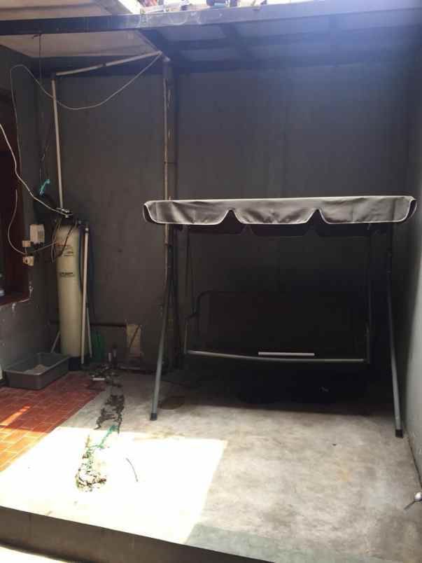 dijual rumah komplek parakan