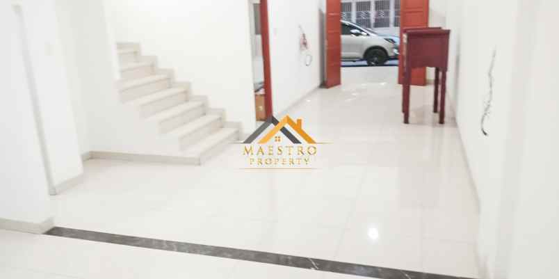 dijual rumah komplek platina asri residence