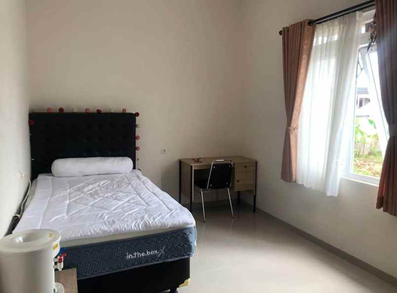 dijual rumah kost kondisi full di area kampus unpad