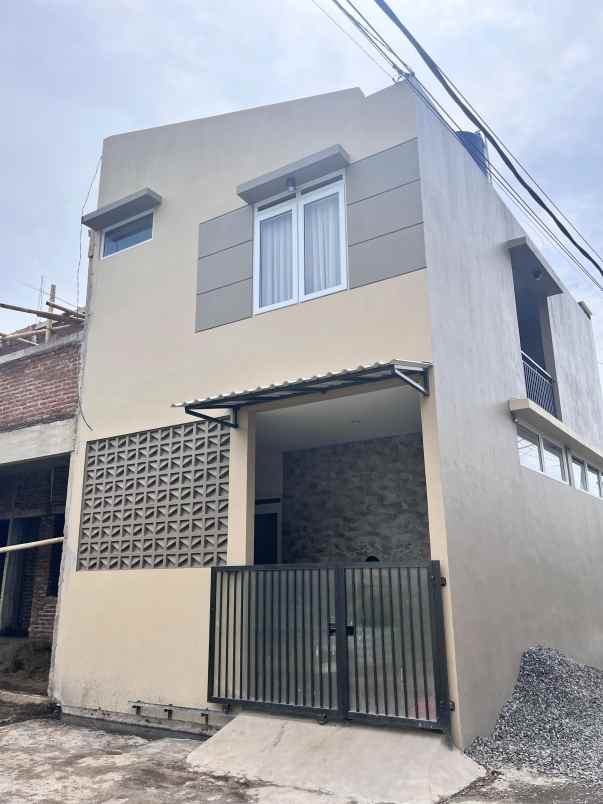dijual rumah kost kondisi full di area kampus unpad