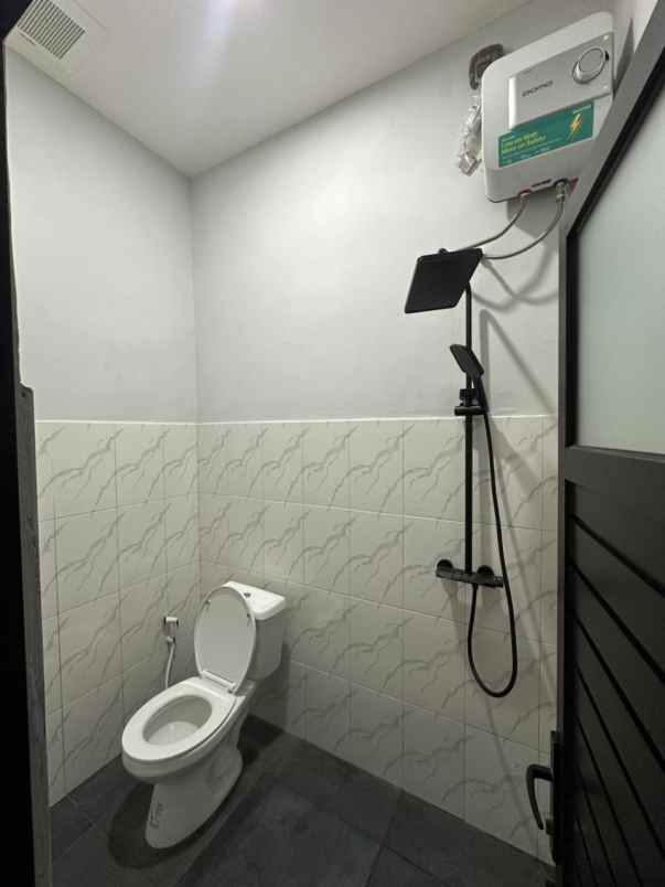 dijual rumah kost lokasi akordion suhat kota malang