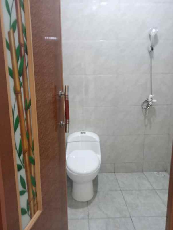 dijual rumah kota harapan indah bekasi