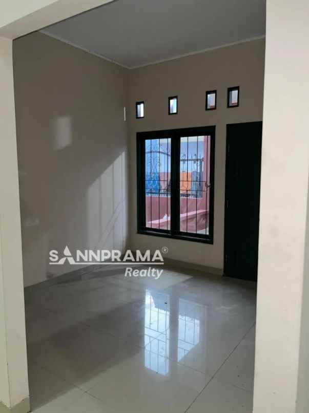 dijual rumah kukusan