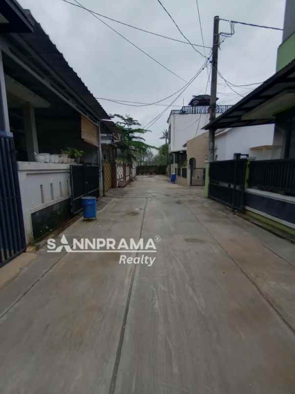 dijual rumah kukusan