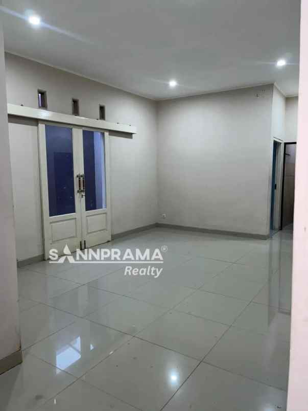 dijual rumah kukusan