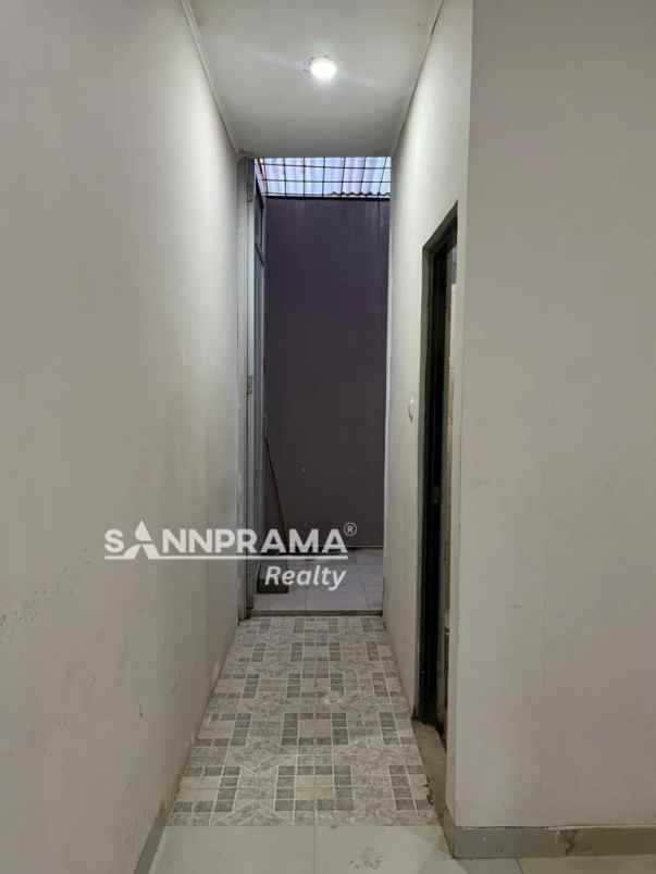 dijual rumah kukusan