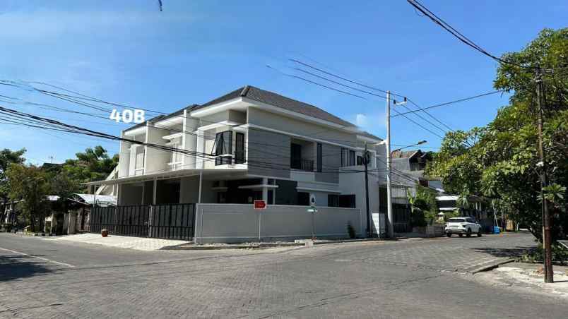 dijual rumah kutisari indah