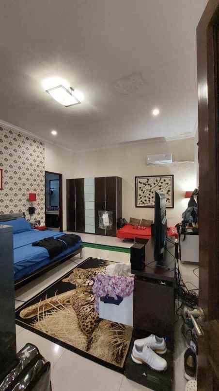 dijual rumah laguna regency kejawan