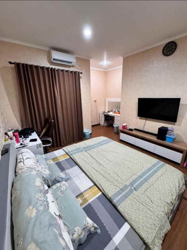 dijual rumah lebak arum