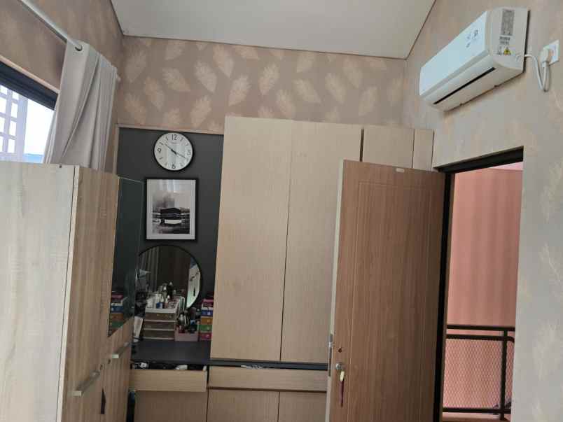 dijual rumah legenda wisata cibubur