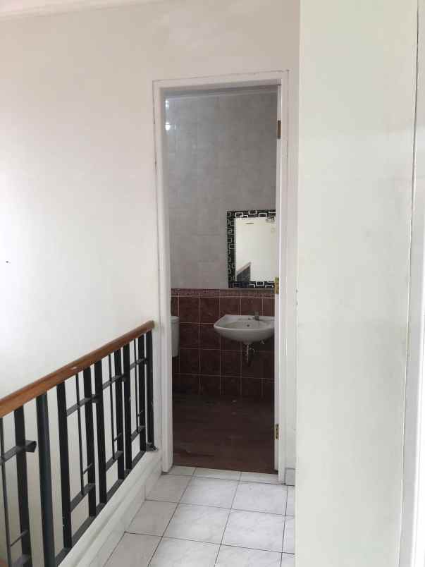 dijual rumah legenda wisata cibubur