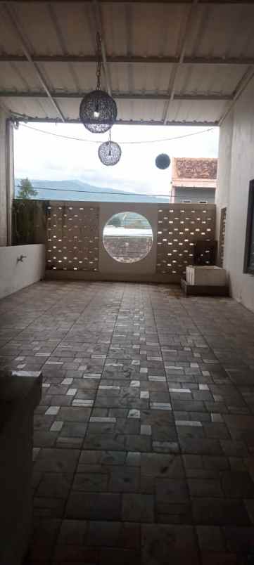 dijual rumah limbangan