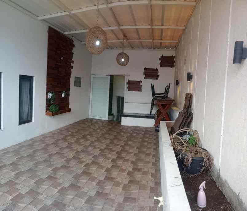 dijual rumah limbangan