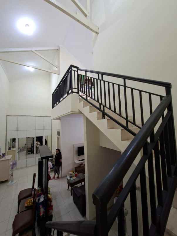 dijual rumah lokasi pandanwangi sulfat kota malang