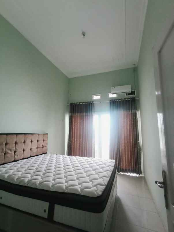 dijual rumah lokasi permata jingga suhat
