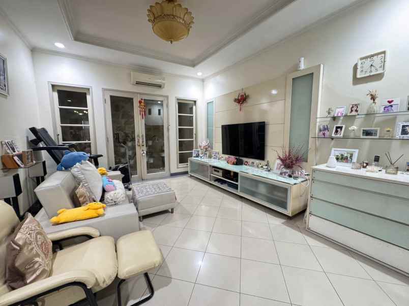 dijual rumah lt 200 m2 di cideng jakarta pusat