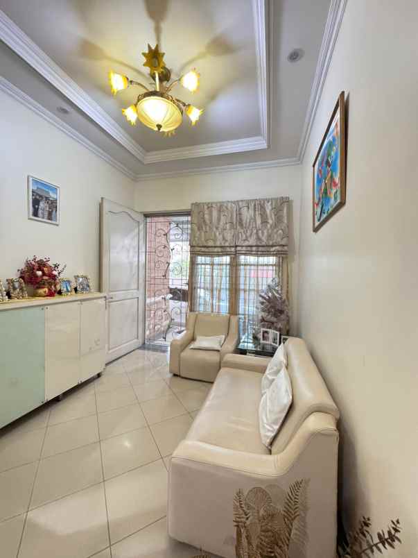 dijual rumah lt 200 m2 di cideng jakarta pusat