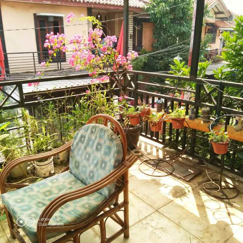 dijual rumah luas asri dan nyaman dekat setu babakan