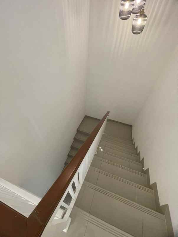 dijual rumah m kahfi