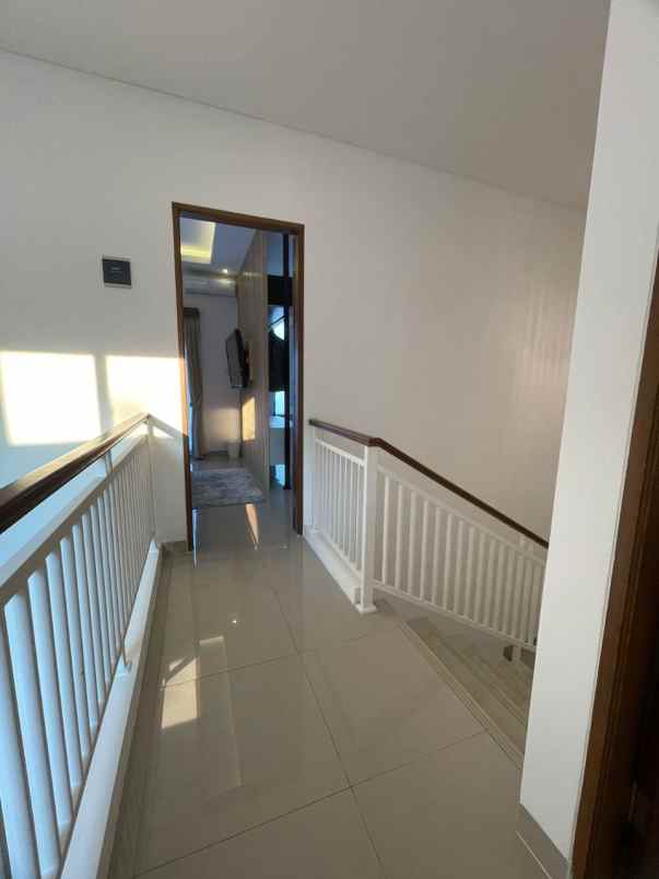 dijual rumah m kahfi