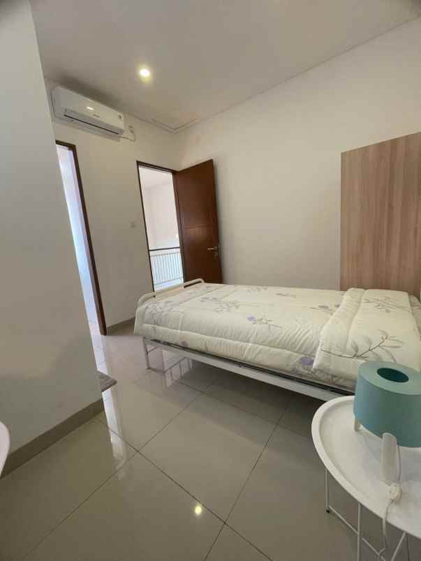 dijual rumah m kahfi