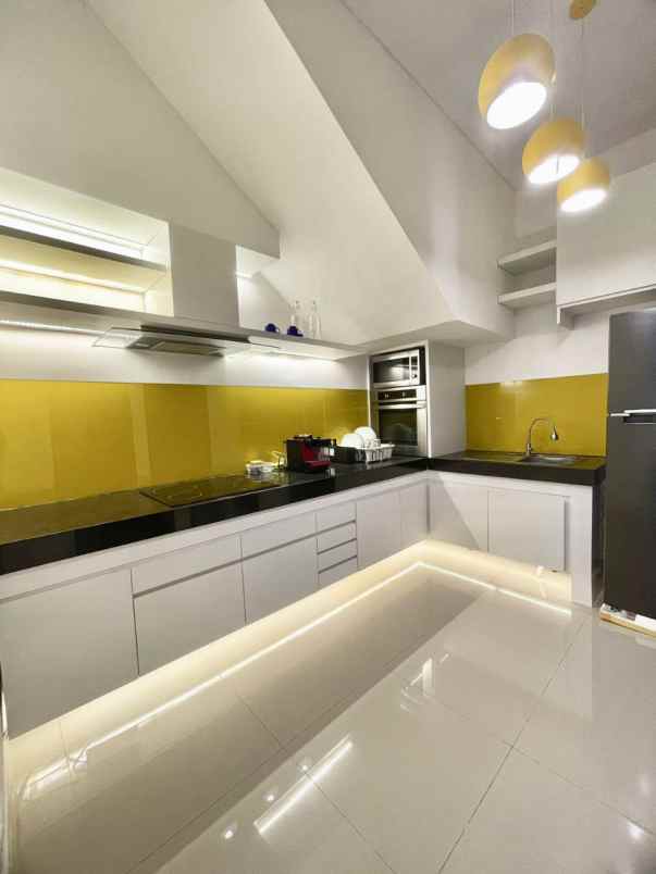 dijual rumah m kahfi