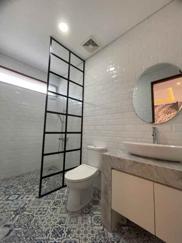 dijual rumah m kahfi