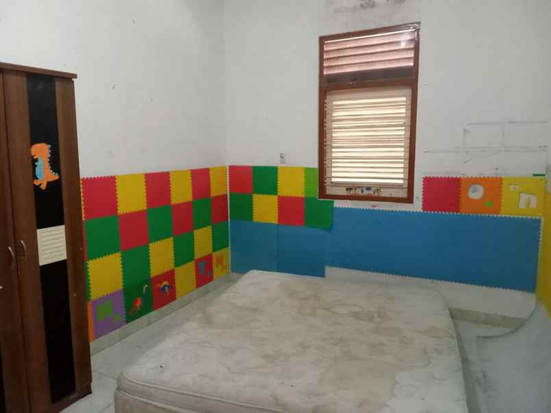 dijual rumah manyar airdas