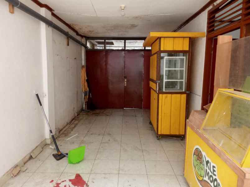 dijual rumah manyar airdas