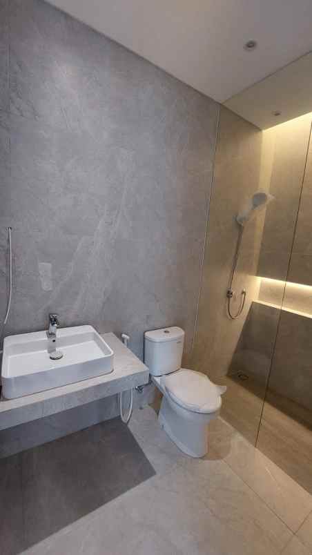 dijual rumah manyar kertoadi