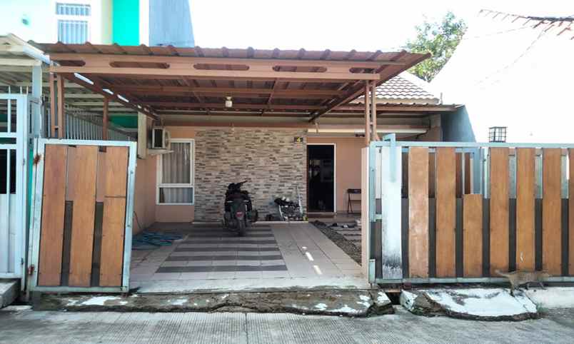 dijual rumah margahayu permai