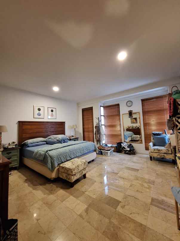 dijual rumah margasatwa raya cilandak