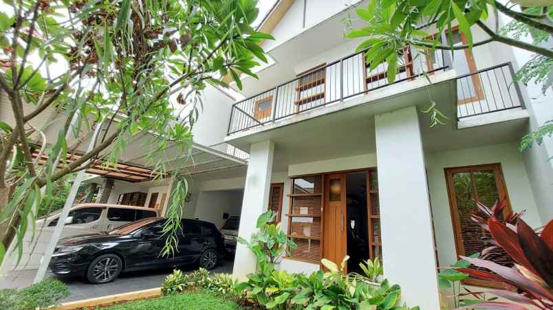 dijual rumah margasatwa raya cilandak