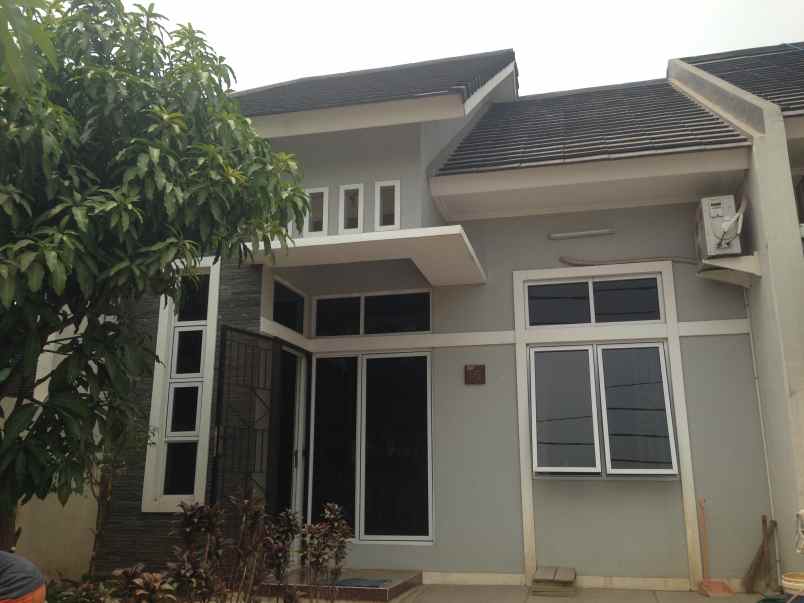 dijual rumah mean residence jl karyawan