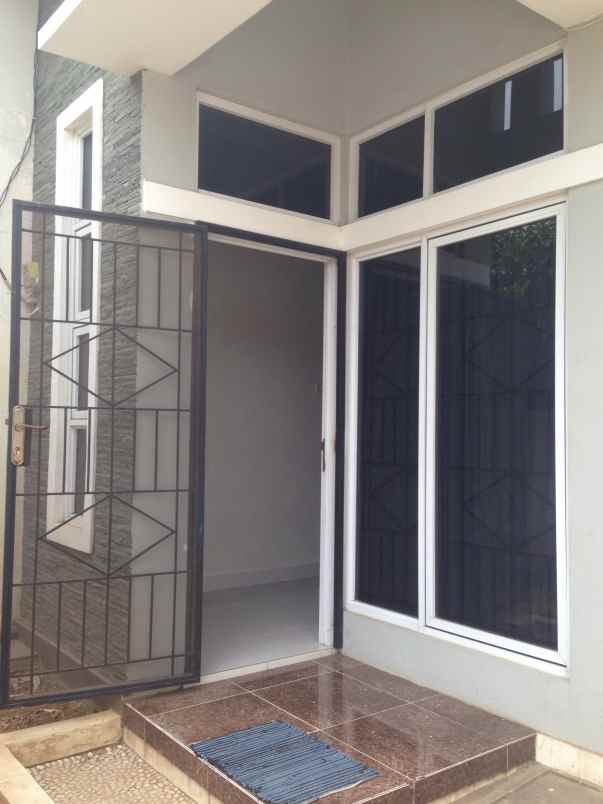 dijual rumah mean residence jl karyawan