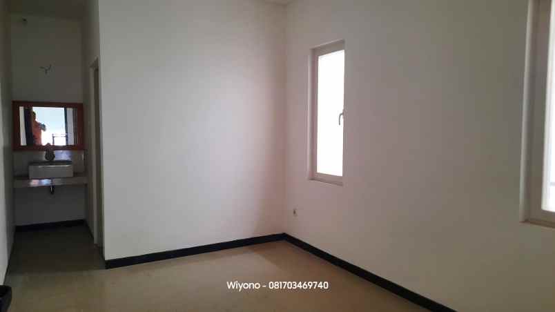 dijual rumah medokan asri utara