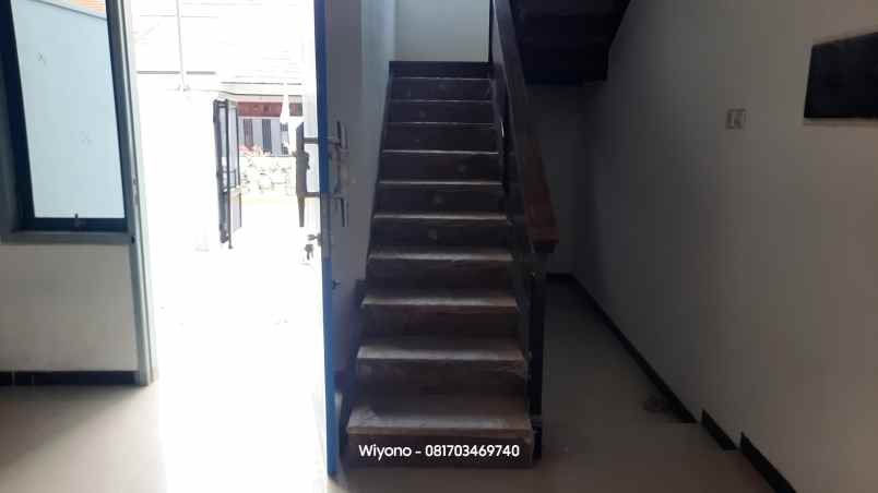 dijual rumah medokan asri utara