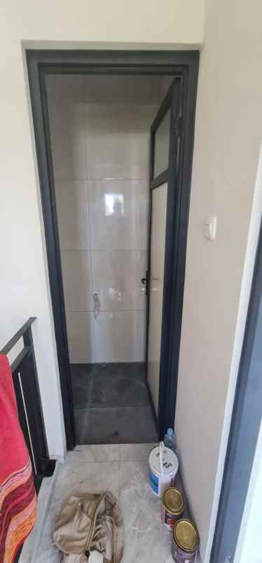 dijual rumah medokan ayu