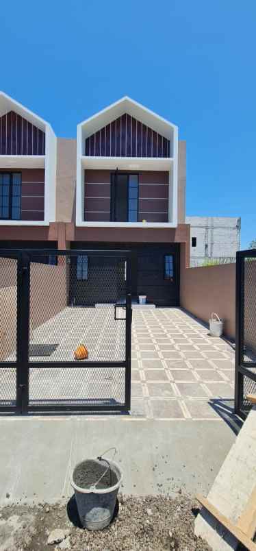 dijual rumah medokan ayu