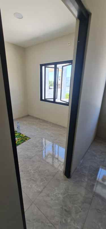 dijual rumah medokan ayu