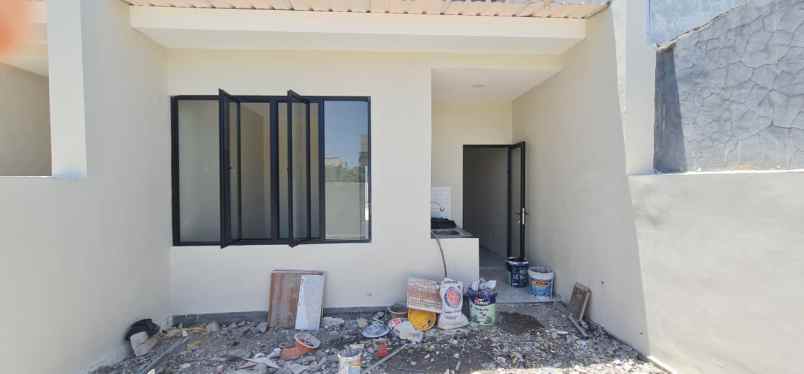dijual rumah medokan ayu