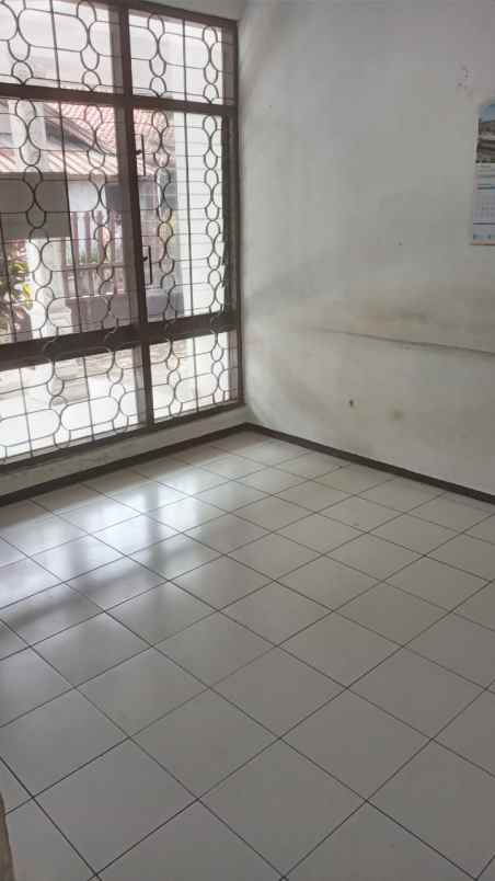 dijual rumah melong