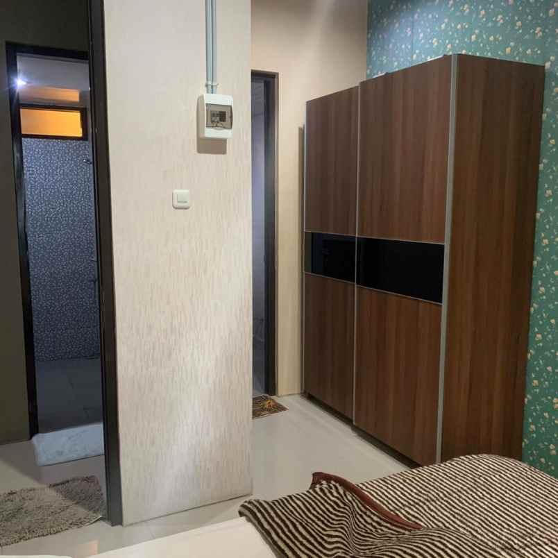 dijual rumah menteng atas