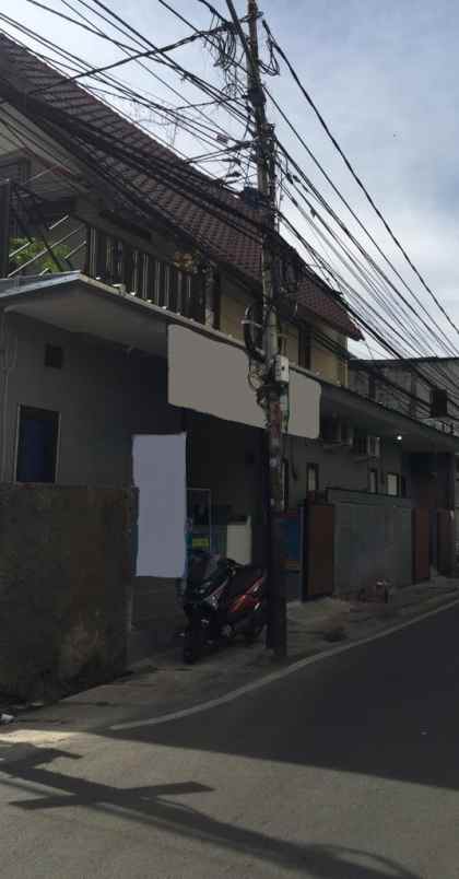 dijual rumah menteng atas