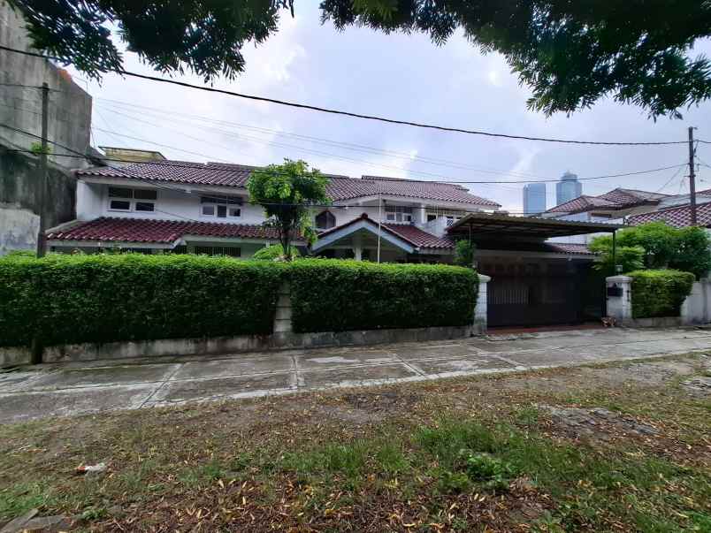 dijual rumah menteng dalam tebet