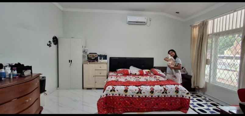 dijual rumah menteng dalam tebet