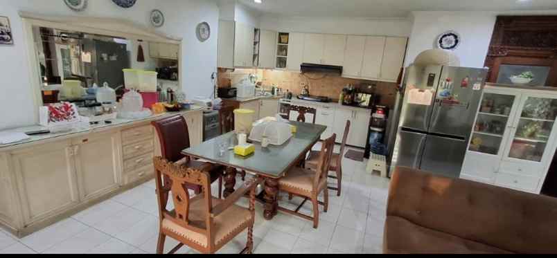 dijual rumah menteng dalam tebet