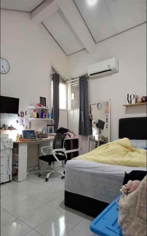 dijual rumah menteng dalam tebet