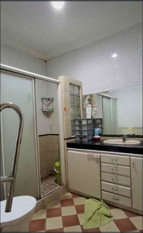 dijual rumah menteng dalam tebet