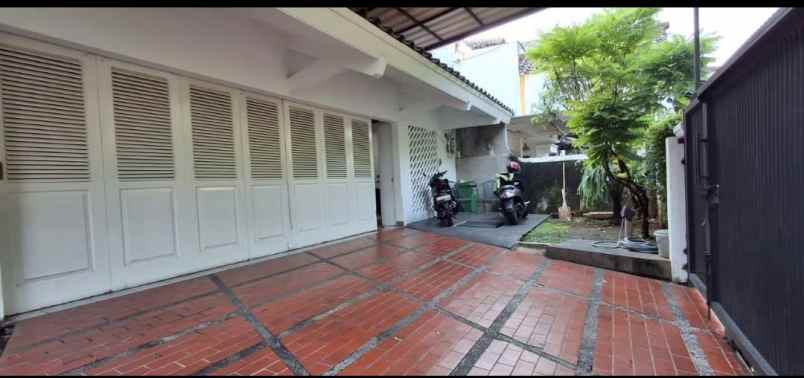 dijual rumah menteng dalam tebet
